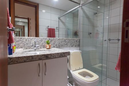 Apartamento à venda com 85m², 3 quartos e 2 vagasBanheiro Social