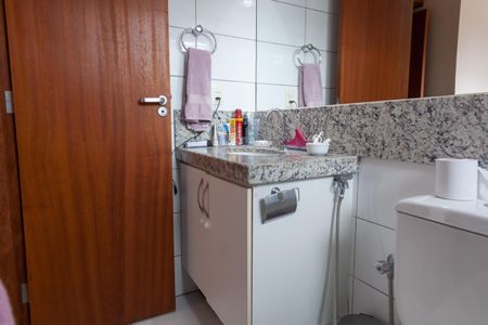 Apartamento à venda com 85m², 3 quartos e 2 vagasBanheiro da Suíte