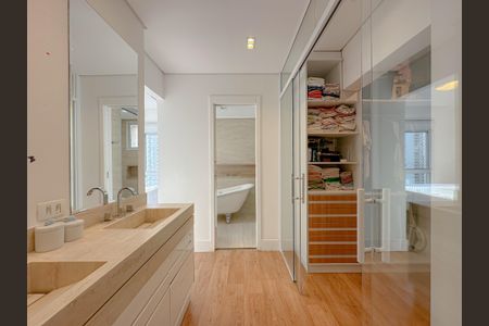 Apartamento à venda com 134m², 3 quartos e 2 vagasCloset Suíte Master