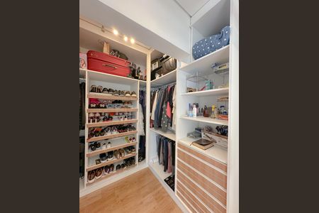 Apartamento à venda com 134m², 3 quartos e 2 vagasCloset Suíte Master