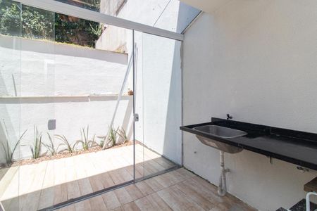 Casa à venda com 110m², 2 quartos e 1 vagaQuintal