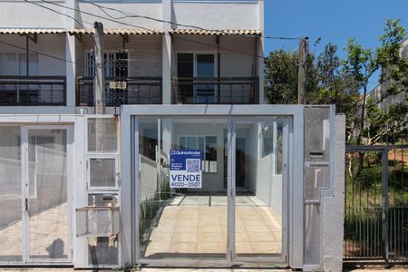 Casa à venda com 110m², 2 quartos e 1 vagaFachada
