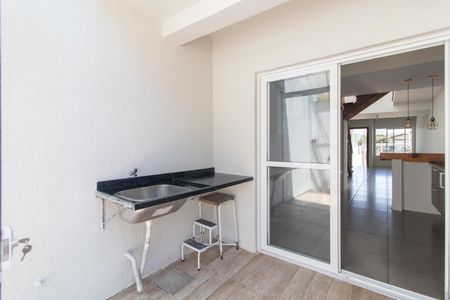 Casa à venda com 110m², 2 quartos e 1 vagaQuintal