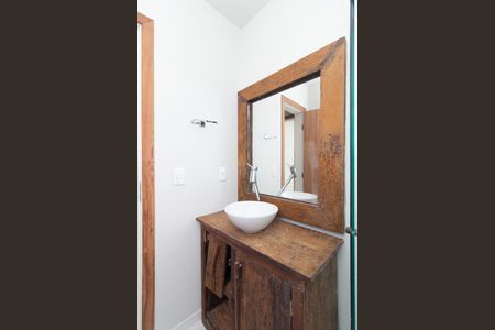 Casa à venda com 110m², 2 quartos e 1 vagaBanheiro do Quarto 2