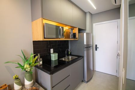 Cozinha de kitnet/studio para alugar com 1 quarto, 24m² em Vila Cordeiro, São Paulo