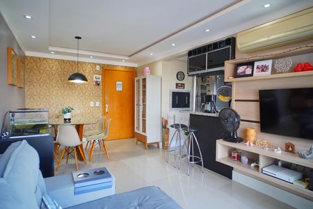 Sala de apartamento à venda com 2 quartos, 65m² em Passo D’areia, Porto Alegre