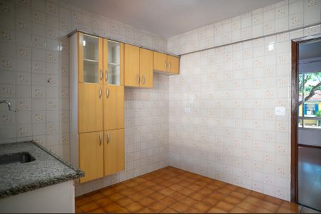 Apartamento para alugar com 70m², 2 quartos e 1 vagaCozinha