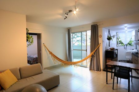 Sala de apartamento à venda com 1 quarto, 79m² em Santo Antônio, Belo Horizonte