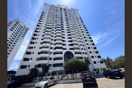 Apartamento à venda com 65m², 2 quartos e 1 vagaFachada