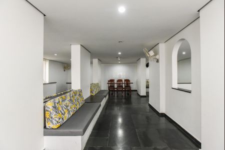 Apartamento à venda com 99m², 2 quartos e 1 vaga Apartamento à venda com 99m², 2 quartos e 1 vagaÁrea Comum