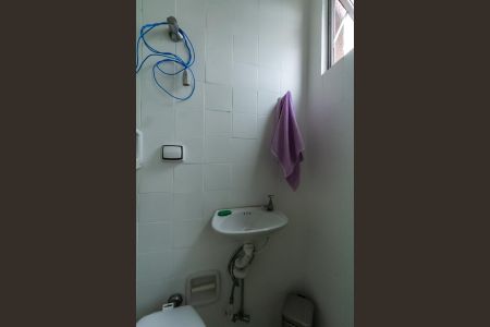 Apartamento à venda com 99m², 2 quartos e 1 vaga Apartamento à venda com 99m², 2 quartos e 1 vagaBanheiro de serviço