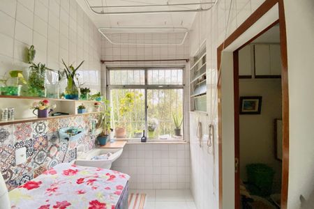 Apartamento à venda com 94m², 3 quartos e 1 vagaÁrea de Serviço