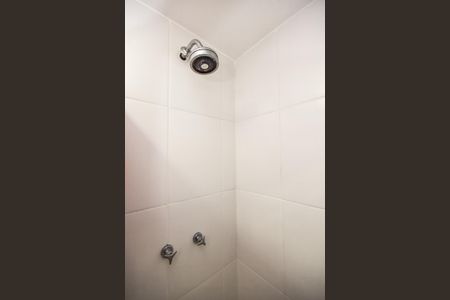 Apartamento à venda com 83m², 3 quartos e 2 vagasChuveiro da Suíte