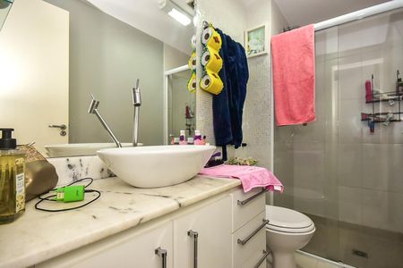 Apartamento à venda com 83m², 3 quartos e 2 vagasBanheiro Suíte 