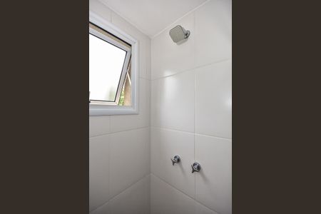 Apartamento à venda com 83m², 3 quartos e 2 vagasChuveiro do Banheiro