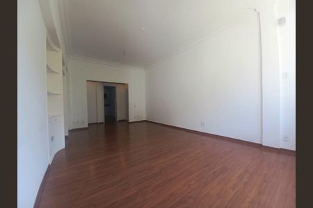 Apartamento à venda com 120m², 3 quartos e 1 vagaFoto 03