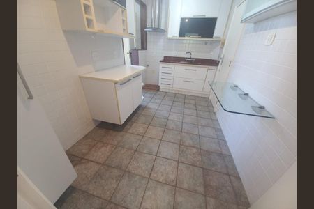 Apartamento à venda com 120m², 3 quartos e 1 vagaFoto 02