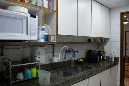 Apartamento à venda com 120m², 2 quartos e 1 vagaCozinha
