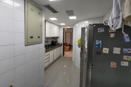 Apartamento à venda com 120m², 2 quartos e 1 vagaCozinha