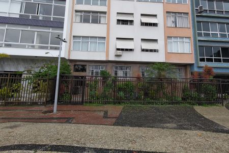Apartamento à venda com 120m², 2 quartos e 1 vagaFachada e portaria
