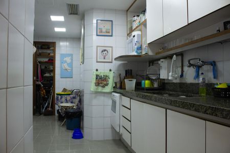 Apartamento à venda com 120m², 2 quartos e 1 vagaCozinha