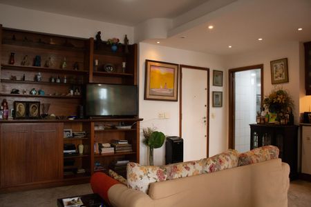 Apartamento à venda com 120m², 2 quartos e 1 vagaSala