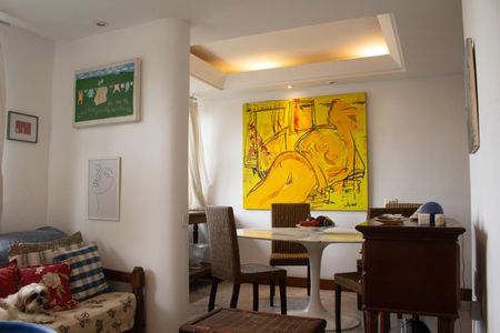 Apartamento à venda com 120m², 2 quartos e 1 vagaSala