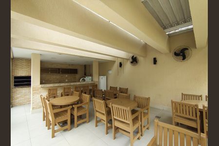 Apartamento à venda com 179m², 3 quartos e 2 vagas Apartamento à venda com 179m², 3 quartos e 2 vagasÁrea comum - Churrasqueira