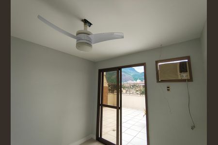 Apartamento à venda com 179m², 3 quartos e 2 vagas Apartamento à venda com 179m², 3 quartos e 2 vagasQuarto 1