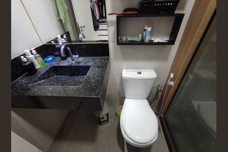 Apartamento à venda com 179m², 3 quartos e 2 vagas Apartamento à venda com 179m², 3 quartos e 2 vagasBanheiro Suite