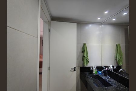 Apartamento à venda com 179m², 3 quartos e 2 vagas Apartamento à venda com 179m², 3 quartos e 2 vagasBanheiro Suite