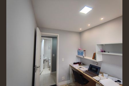 Apartamento à venda com 179m², 3 quartos e 2 vagas Apartamento à venda com 179m², 3 quartos e 2 vagasQuarto 3