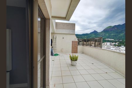 Apartamento à venda com 179m², 3 quartos e 2 vagas Apartamento à venda com 179m², 3 quartos e 2 vagasTerraço / Area Gourmet