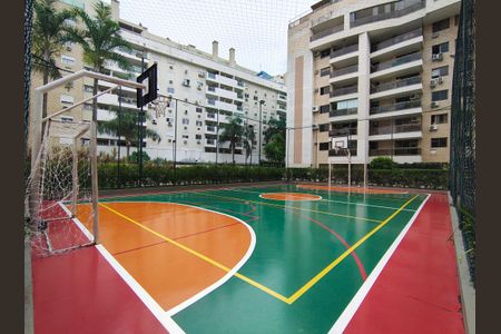 Apartamento à venda com 179m², 3 quartos e 2 vagas Apartamento à venda com 179m², 3 quartos e 2 vagasQuadra Esportiva