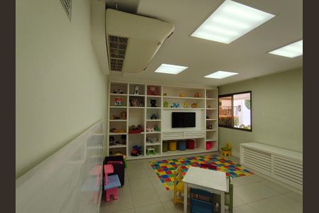 Apartamento à venda com 179m², 3 quartos e 2 vagas Apartamento à venda com 179m², 3 quartos e 2 vagasArea Kids
