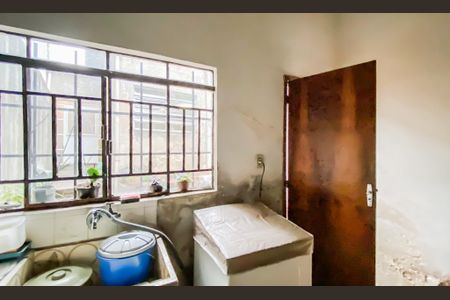 Casa à venda com 168m², 3 quartos e 2 vagasÁrea de Serviço