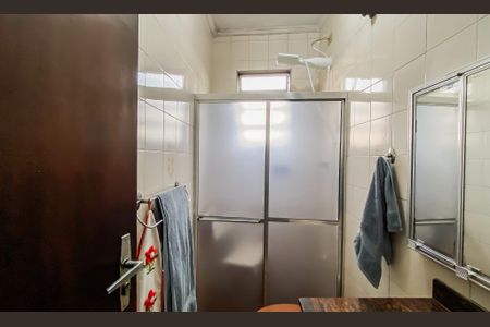 Casa à venda com 168m², 3 quartos e 2 vagasBanheiro