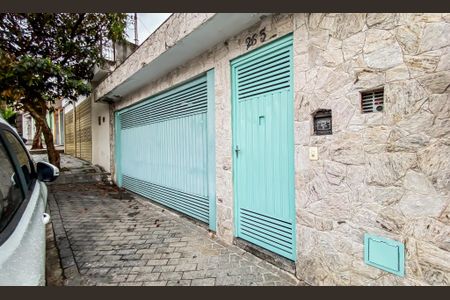 Casa à venda com 168m², 3 quartos e 2 vagasFachada