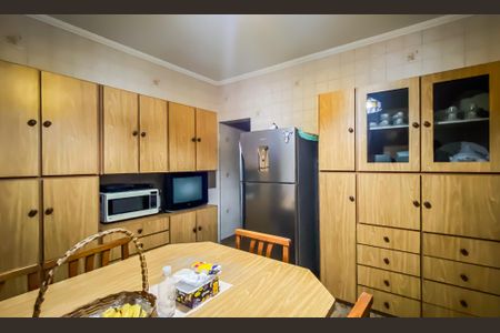 Casa à venda com 168m², 3 quartos e 2 vagasCozinha