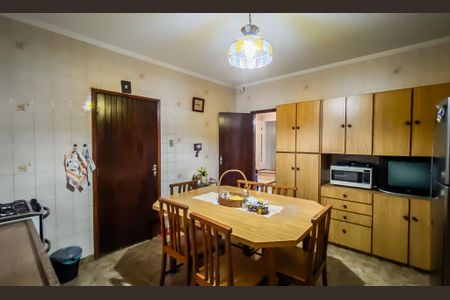 Casa à venda com 168m², 3 quartos e 2 vagasCozinha