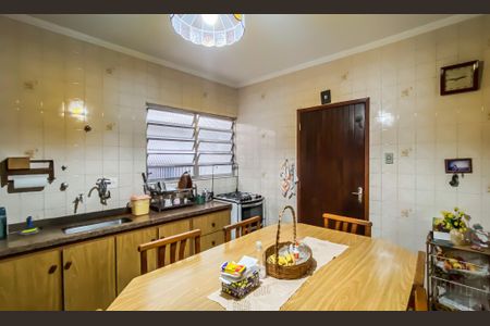 Casa à venda com 168m², 3 quartos e 2 vagasCozinha