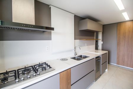 Apartamento à venda com 169m², 3 quartos e 3 vagas Apartamento à venda com 169m², 3 quartos e 3 vagasCozinha