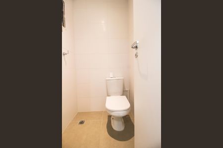 Apartamento à venda com 169m², 3 quartos e 3 vagas Apartamento à venda com 169m², 3 quartos e 3 vagasBanheiro de serviço