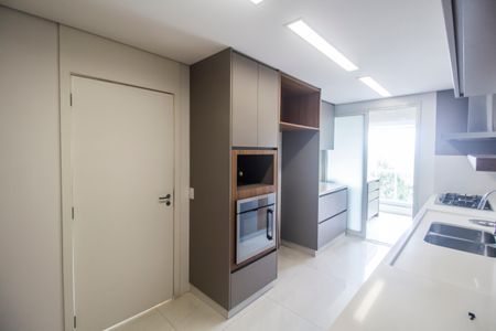 Apartamento à venda com 169m², 3 quartos e 3 vagas Apartamento à venda com 169m², 3 quartos e 3 vagasCozinha