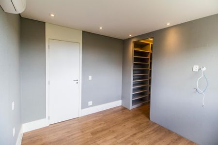 Apartamento à venda com 169m², 3 quartos e 3 vagas Apartamento à venda com 169m², 3 quartos e 3 vagasSuíte 1