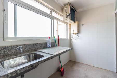 Apartamento para alugar com 120m², 3 quartos e 2 vagas Apartamento para alugar com 120m², 3 quartos e 2 vagasÁrea de Serviço