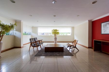 Apartamento para alugar com 120m², 3 quartos e 2 vagas Apartamento para alugar com 120m², 3 quartos e 2 vagasÁrea comum - Hall Social