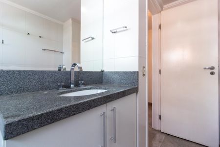 Apartamento para alugar com 120m², 3 quartos e 2 vagas Apartamento para alugar com 120m², 3 quartos e 2 vagasBanheiro