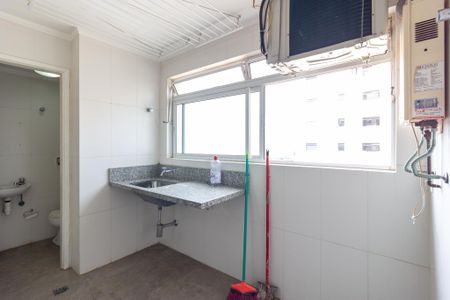 Apartamento para alugar com 120m², 3 quartos e 2 vagas Apartamento para alugar com 120m², 3 quartos e 2 vagasÁrea de Serviço