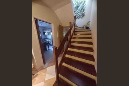 Casa à venda com 2 quartos, 209m² em Vila Alvinopolis, São Bernardo do Campo